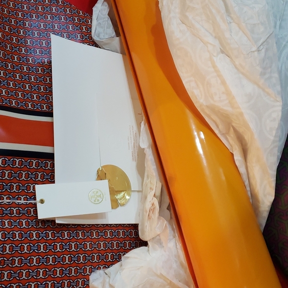 Gemini Tory Burch - Picture 10 of 12